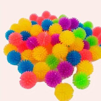 10 pièces de balles à macher pour chat multicolores