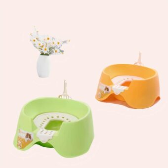 Bac à litière ouvert avec pelle pour chat, super qualité sur un tapis dans une maison