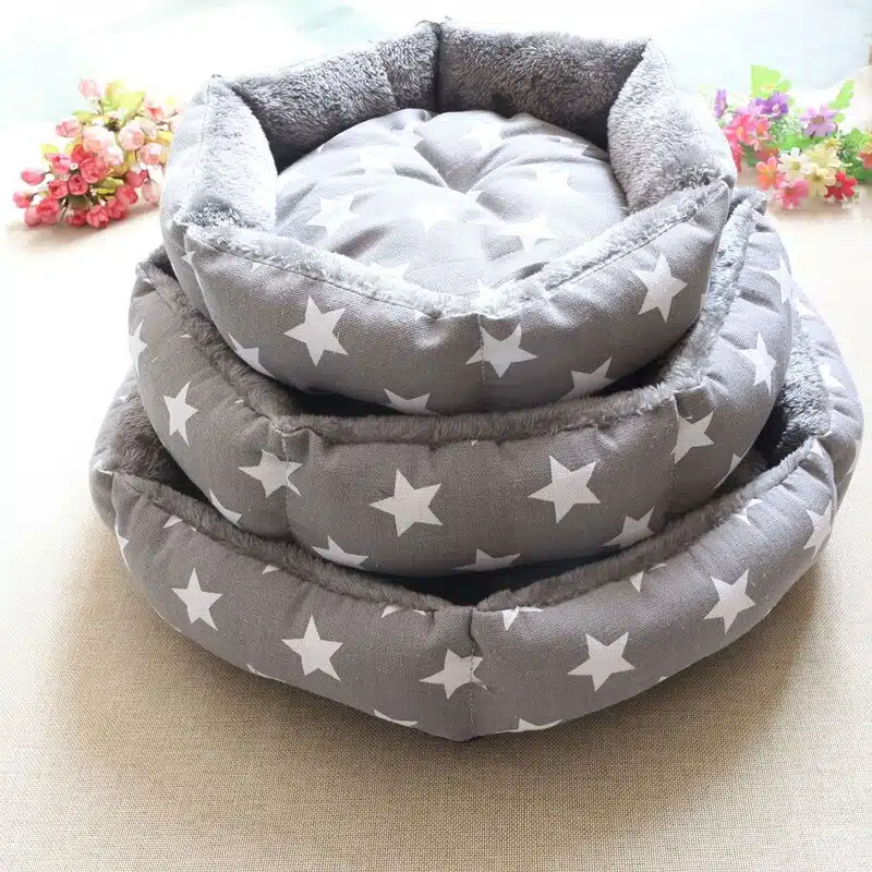 Coussin chaud à trois couches pour chat gris avec un motif étoile, confortable, tres bonne qualité