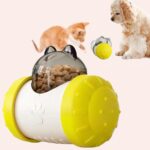 Distributeur de croquette interactif pour chat blanc et jaune
