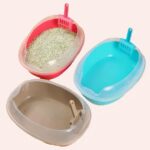 Litière semi-fermée avec pelle pour chat à la mode, plusieurs couleurs disponible