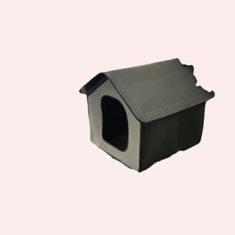 Maison à litière imperméable pour chat et chatons dans une jardin