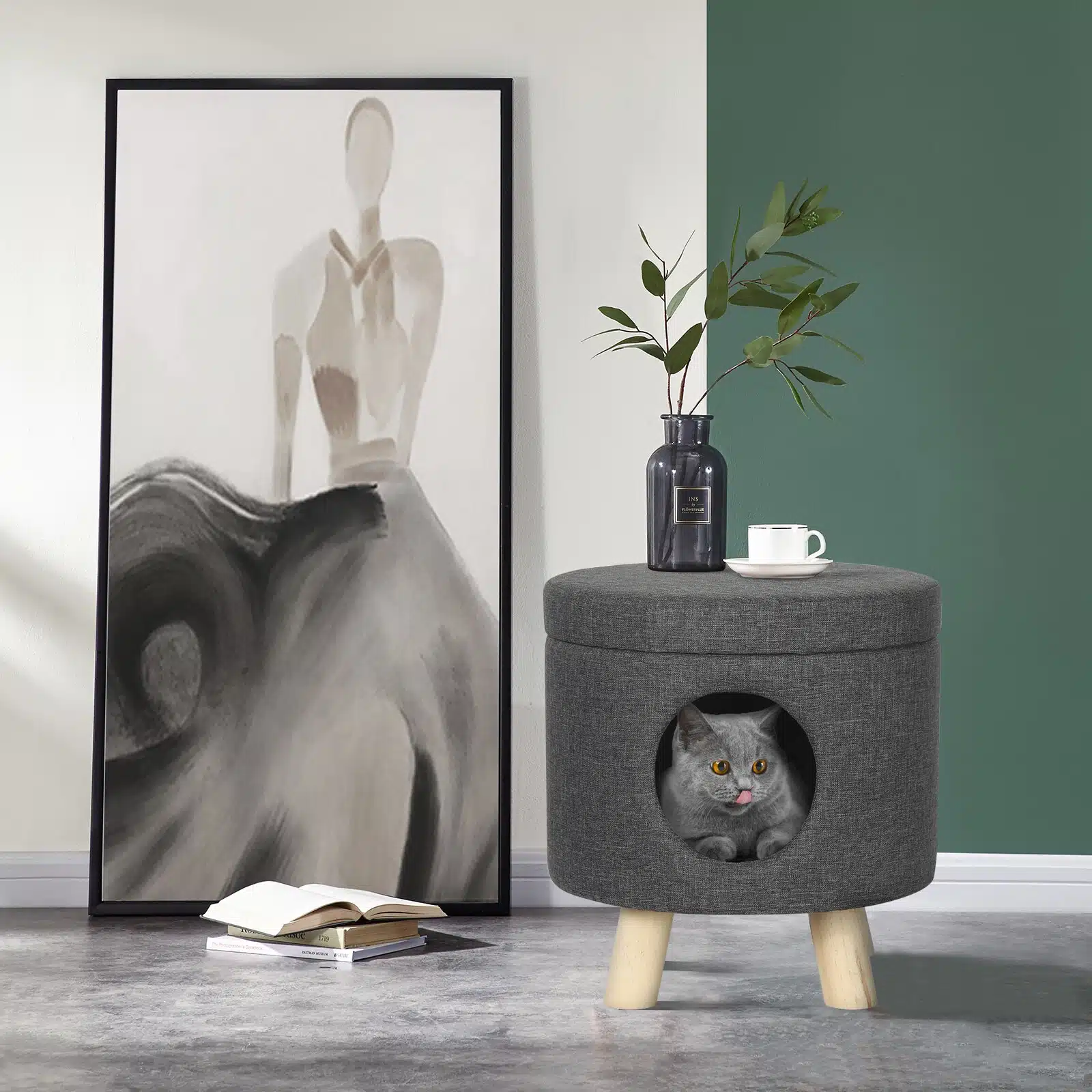 Maison ronde en lin pliable pour chat gris dans une maison