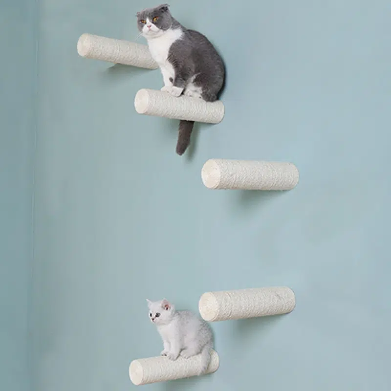 Poste à gratter mural en sisal pour chat accocher sur un mur