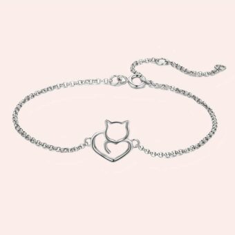 Bracelet en argent avec maillon motif chat abstrait qui forme un coeur