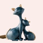 Figurine de deux chat se câlinant