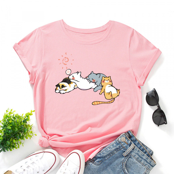 Tee-shirt rose avec chat qui dorment