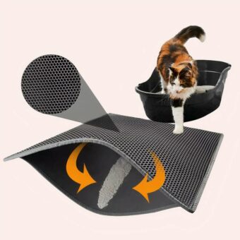 Tapis litière pour chat avec double fond et chat sortant de sa litière