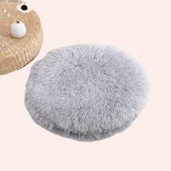 tapis rond gris pour couchage de chats