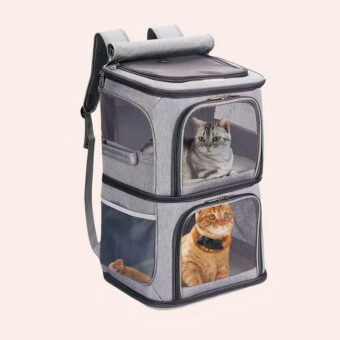 Sac à dos chat double gris présenté sur fond blanc