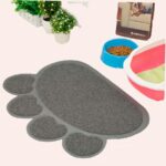 Tapis de litière gris en forme de patte de chat