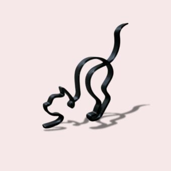 Figurine de chat minimaliste en métal noir