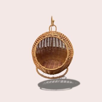 Lit suspendu en osier pour chat